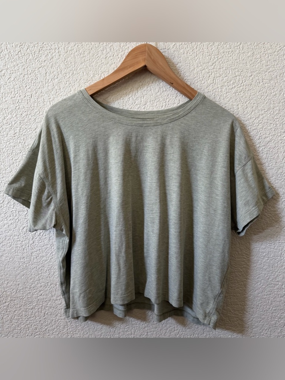 Lululemon Relaxed Boxy Short Sleeve Top Heather Sage Green  24” ptp Cates tee?